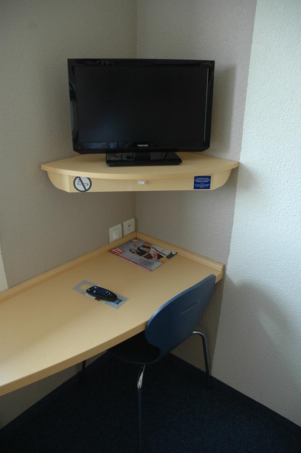 Chambre Triple avec 1 Lit Double et 1 Lit Superposé
