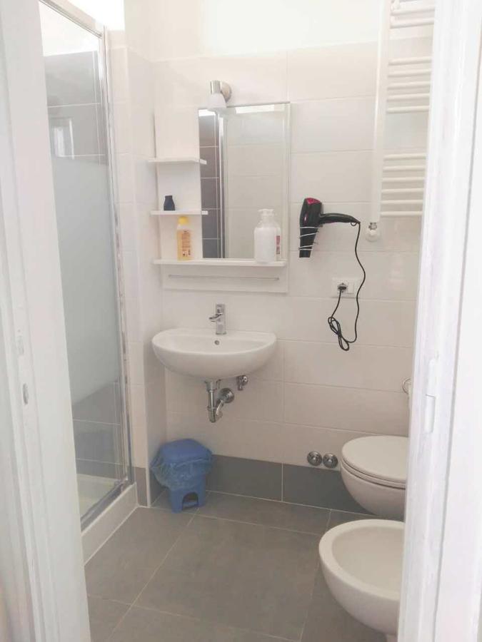 Doppel-/Zweibettzimmer mit eigenem Bad