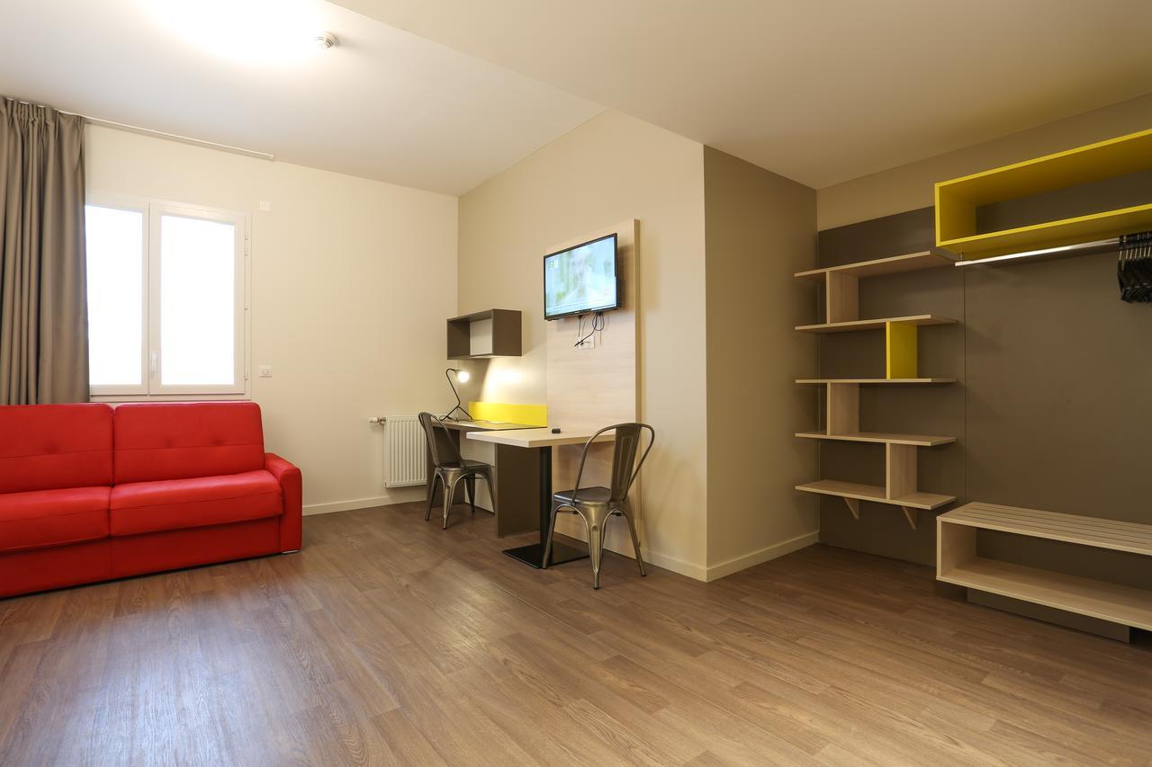 Family Room,1280901862:JPEG