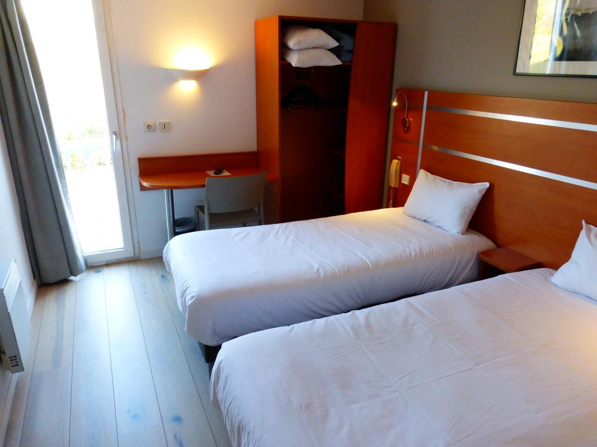 Twin Room,698719050:JPEG