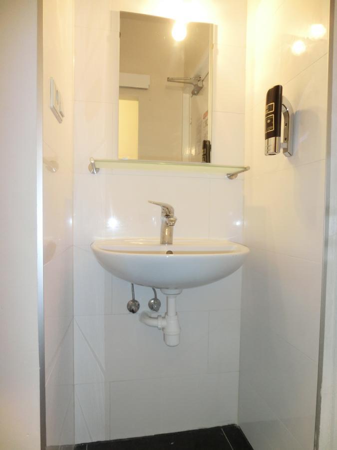 Habitación Familiar Básica con baño privado - Ático
