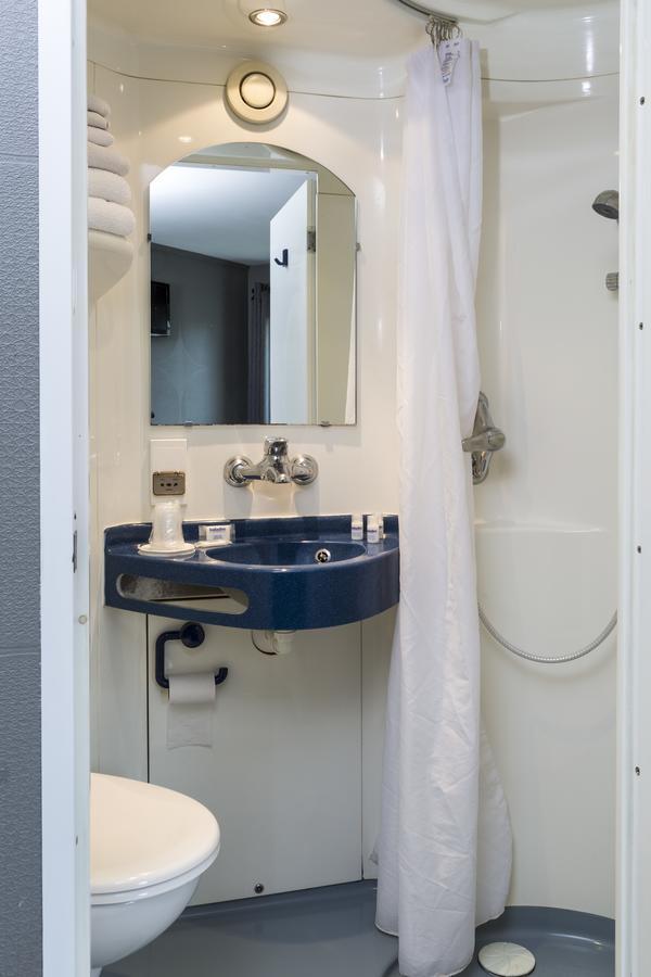 Double Room,1756394648:JPEG