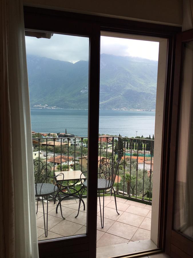 Camera Matrimoniale con Vista Lago