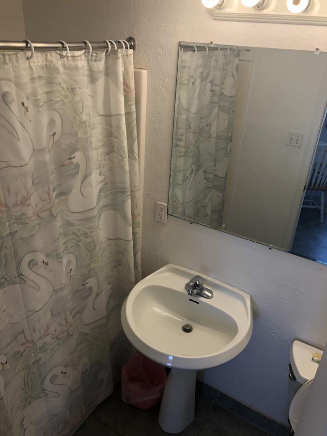Deluxe Queen Studio with No View (Third Floor Only)
