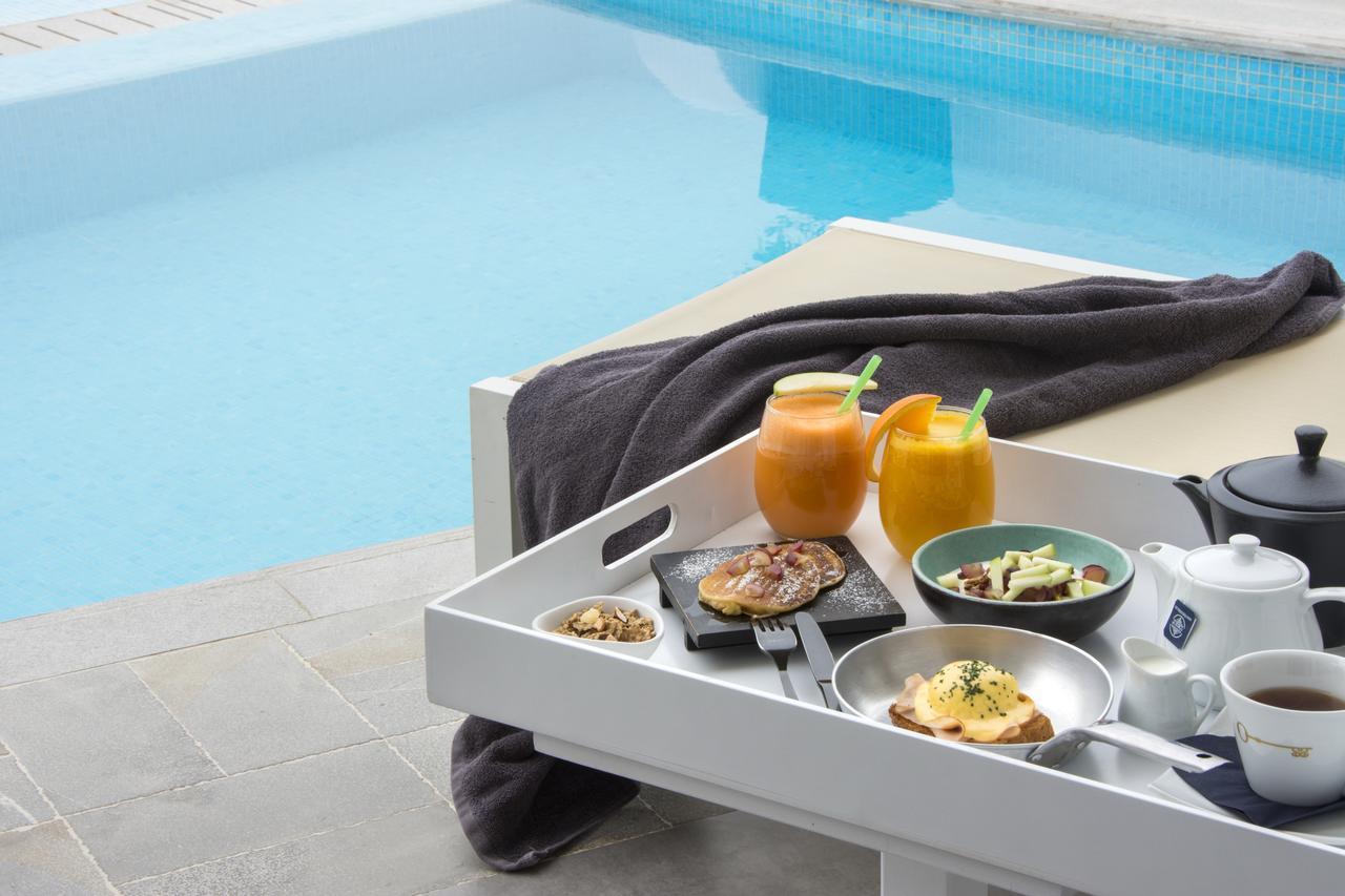 Grand Suite met Eigen Zwembad & Uitzicht op Caldera