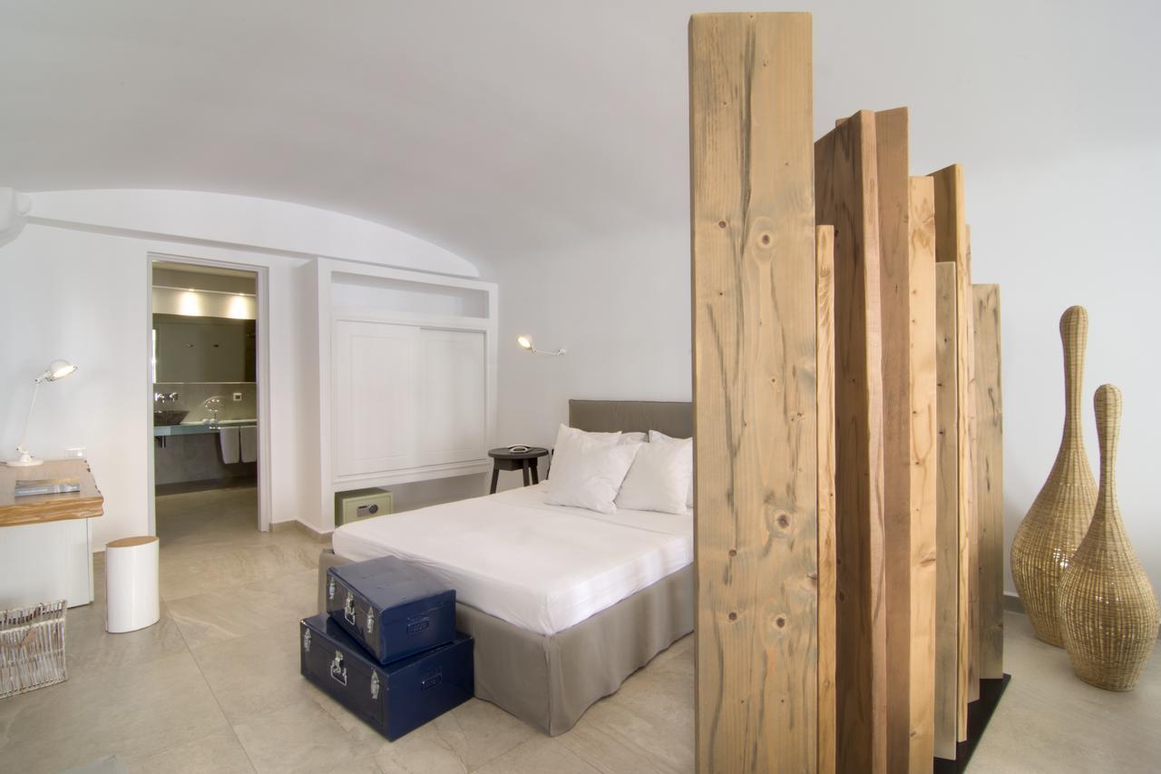Absolute Suite met Eigen Hot Tub & Uitzicht op Caldera