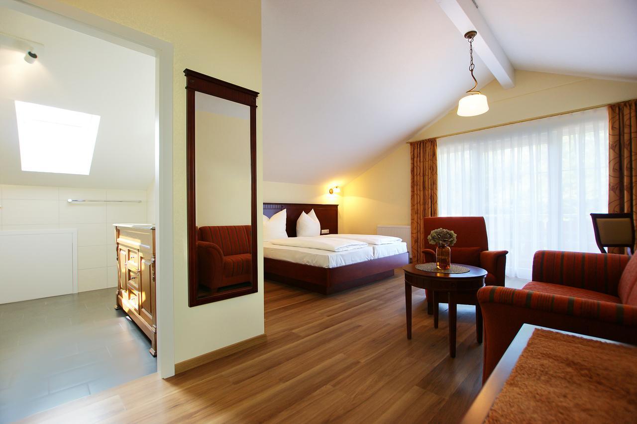 Doppelzimmer mit Balkon