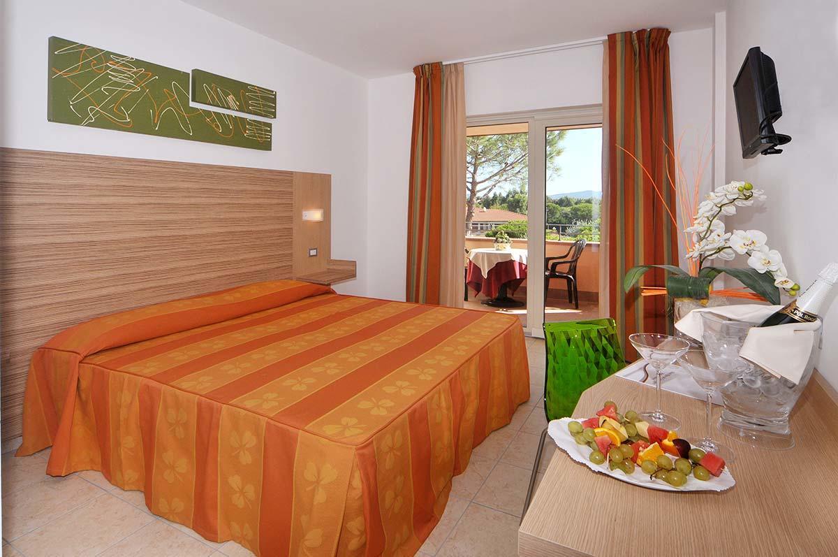 Deluxe Doppel-/Zweibettzimmer mit Balkon