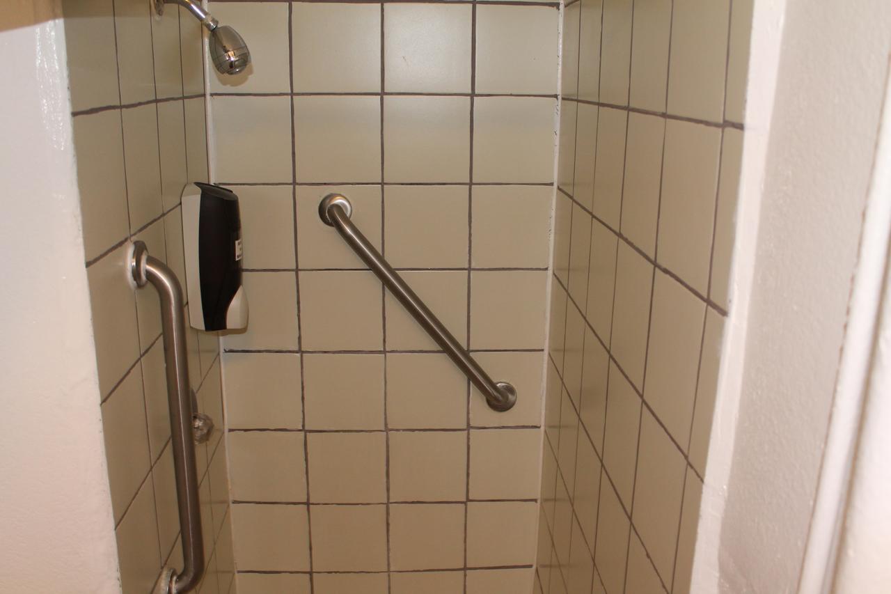 Chambre Simple avec Salle de Bains Commune