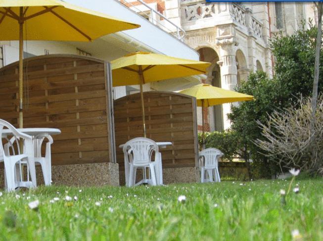 Chambre Double ou Lits Jumeaux – Vue sur Jardin – Côté Mer