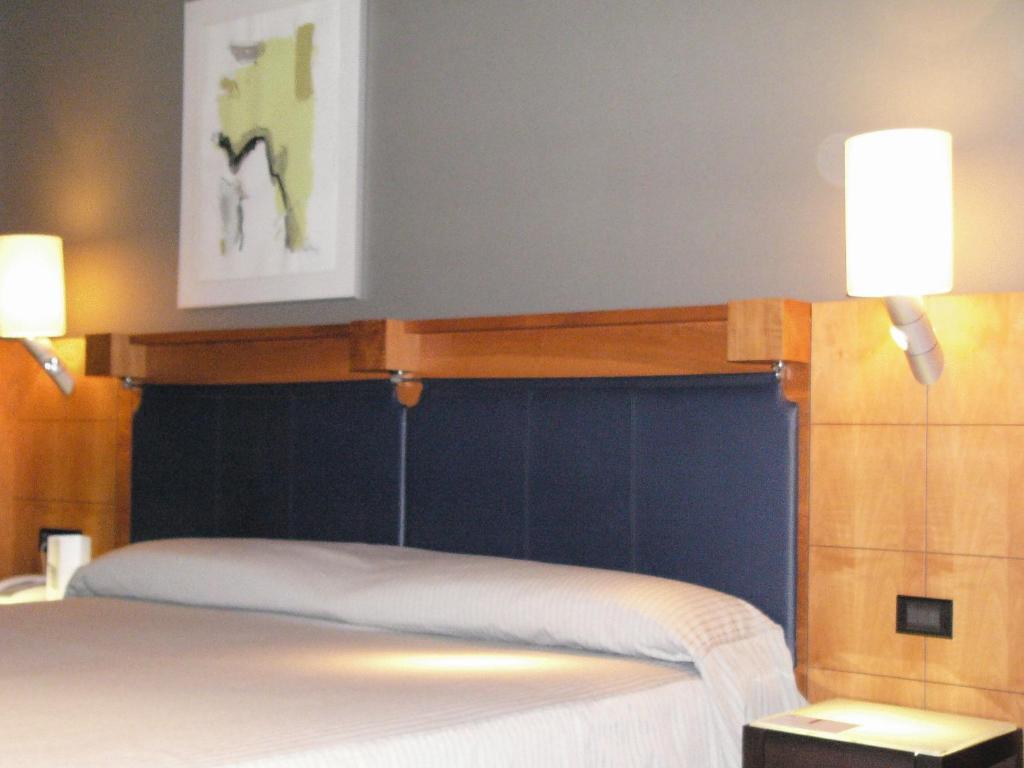 Twin Room with Sofa Bed,1272904243:JPEG