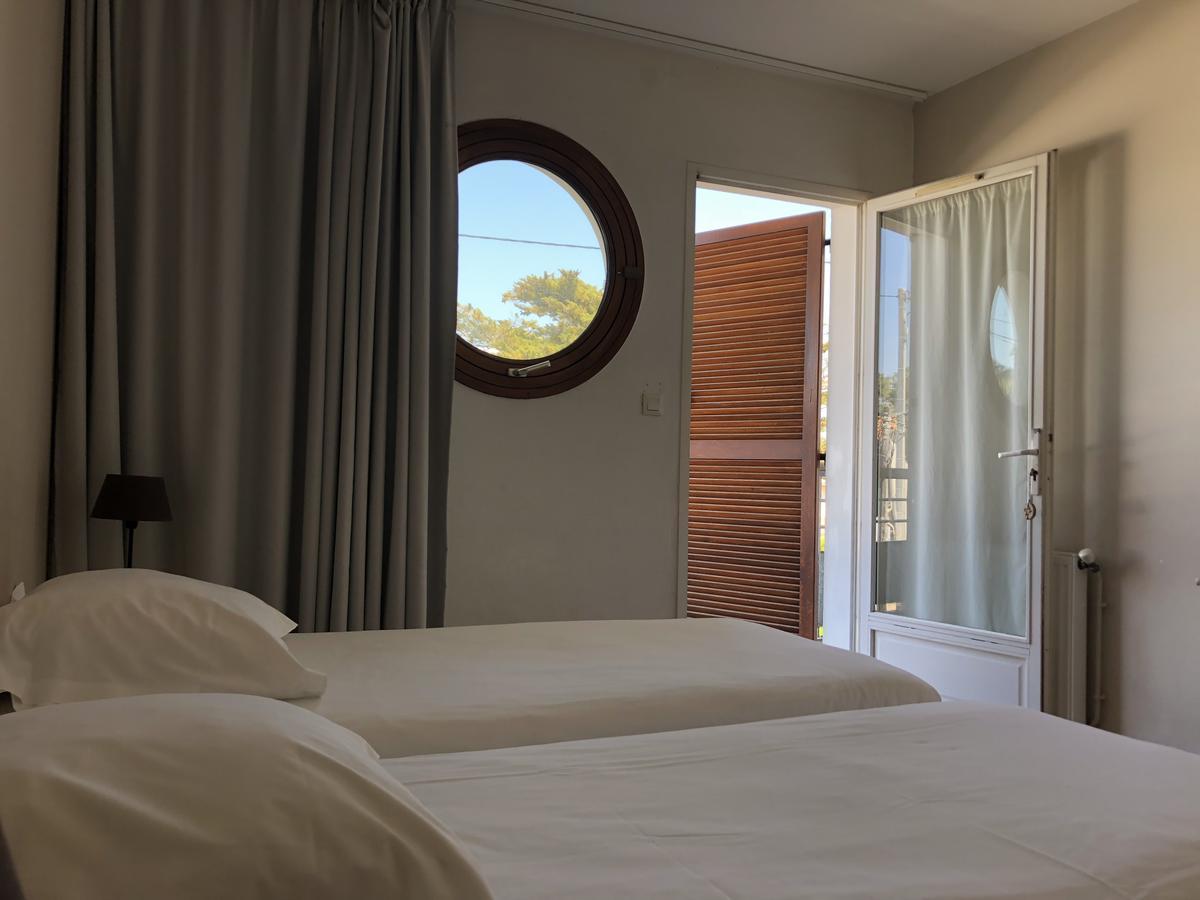 Twin Room,654378525:JPEG
