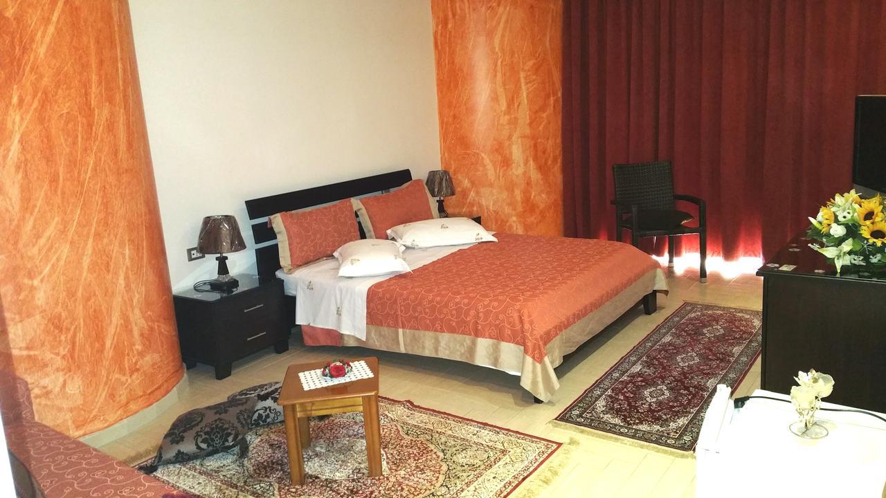 Dreibettzimmer
