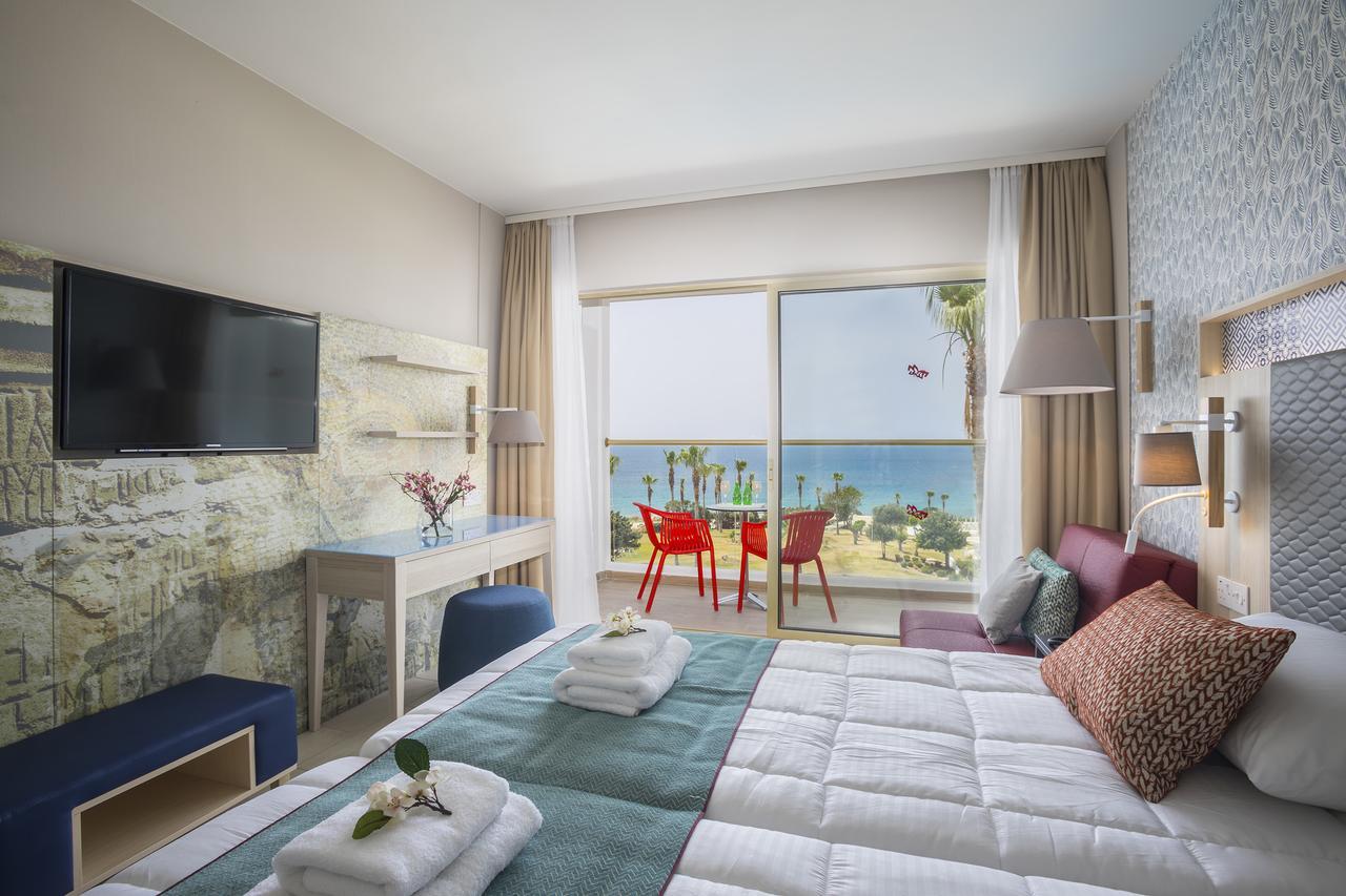 Standard Double or Twin Room with Sea View