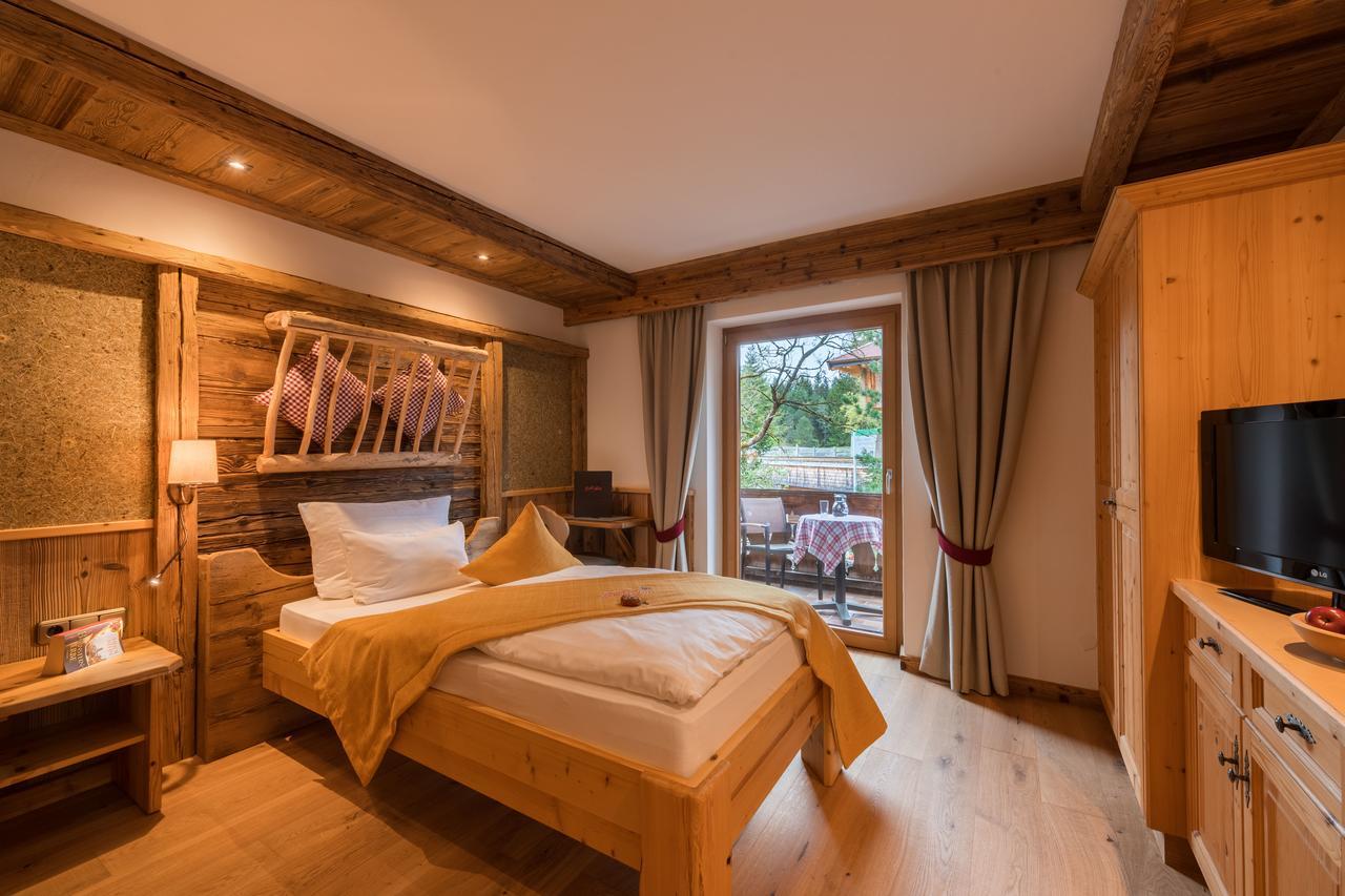 Single Room,381895723:JPEG
