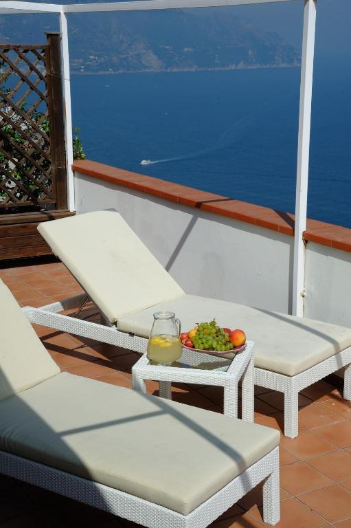 Suite Junior con terraza y vistas al mar