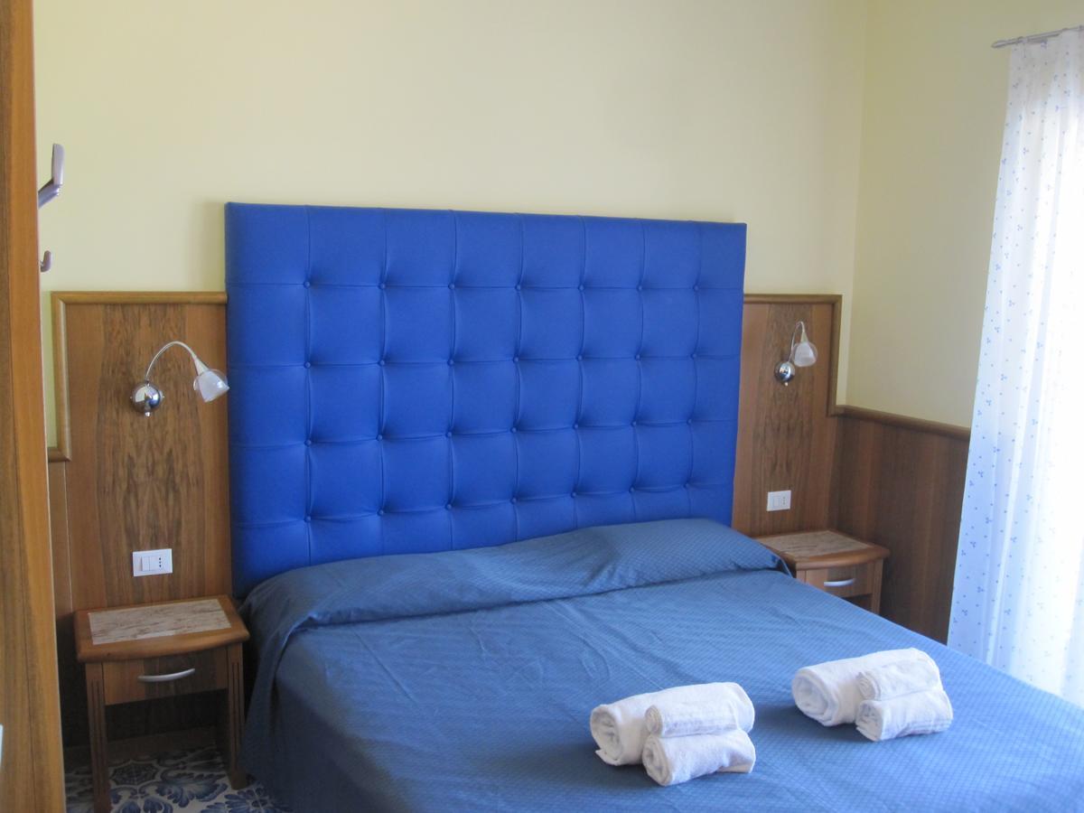 Camera Matrimoniale/Doppia con Letti Singoli con Vista Mare