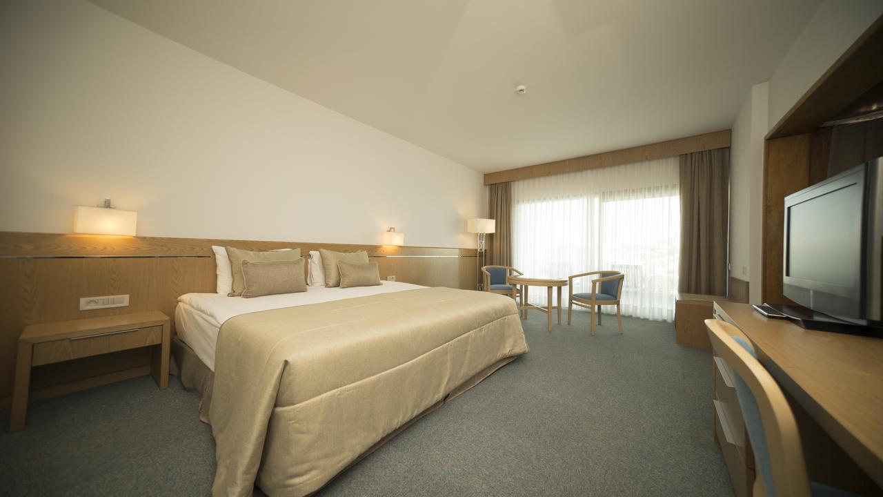 Standaard Tweepersoonskamer met 1 of 2 Bedden en Uitzicht op Zee