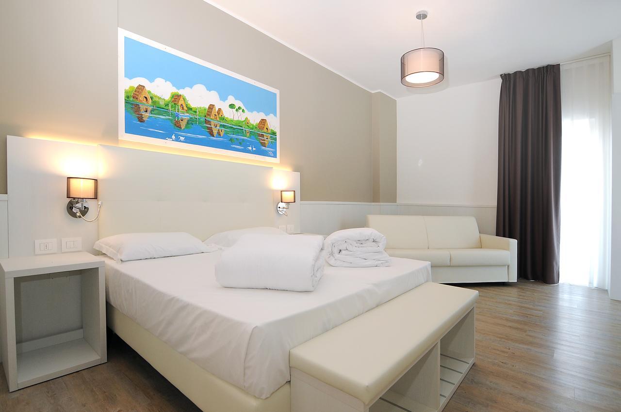 Deluxe Vierbettzimmer mit seitlichem Meerblick