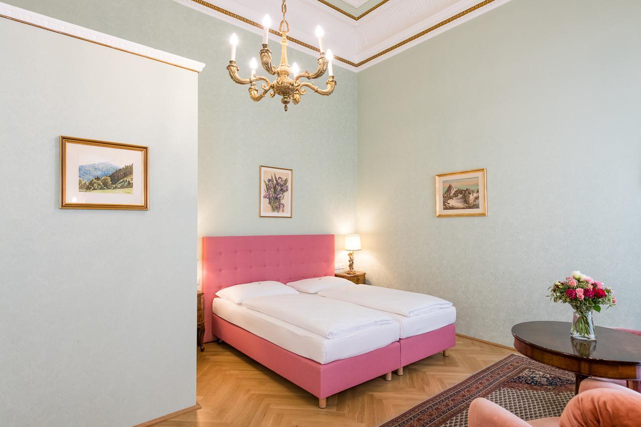 Deluxe Double Room,1433965351:JPEG