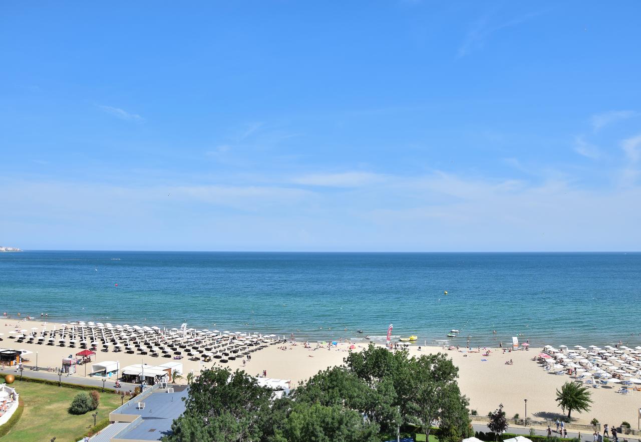 Camera Doppia con Letti Singoli e Vista Mare Laterale