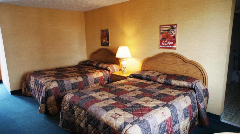 Zimmer mit 2 Queensize-Betten