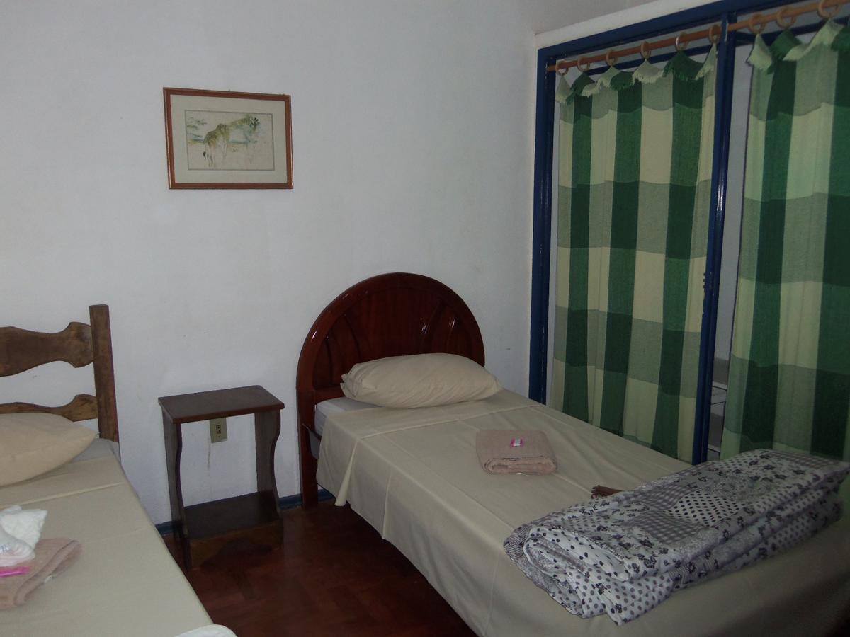 Quarto com Cama de Casal ou 2 de Solteiro