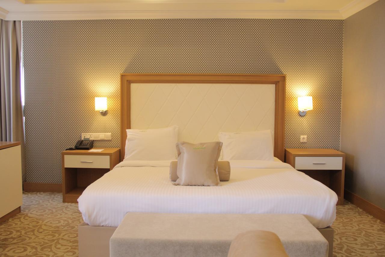Deluxe Zimmer mit Kingsize-Bett