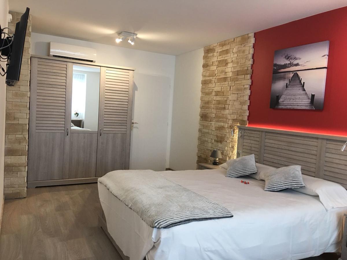 Chambre Double - Accessible aux Personnes à Mobilité Réduite