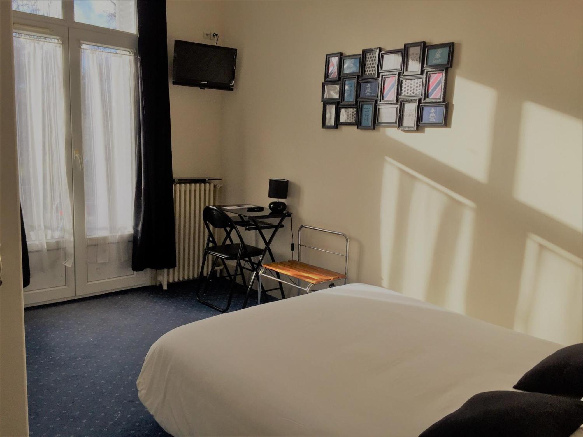 Chambre Simple - Petit-Déjeuner Rapide Inclus