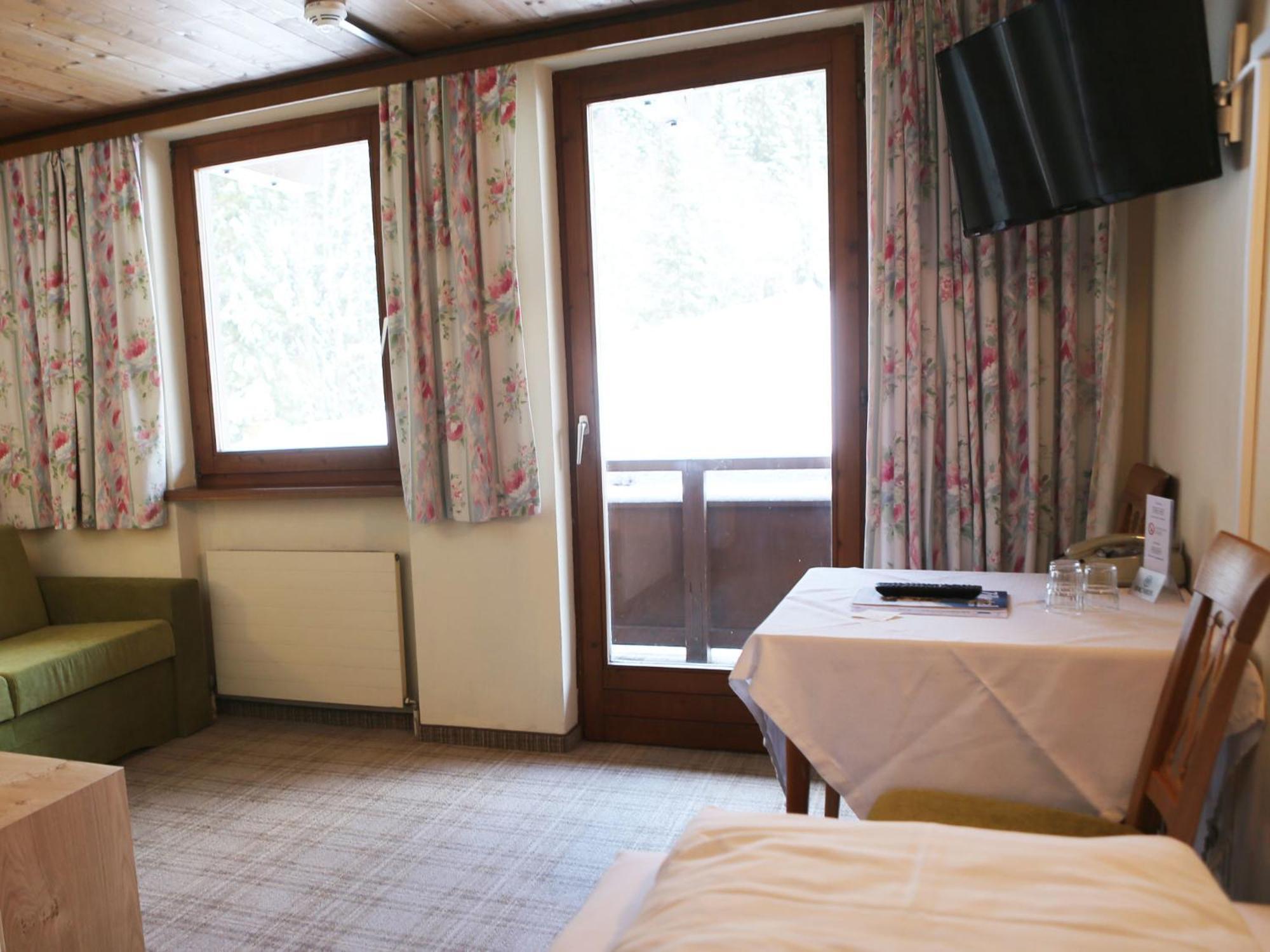 Familiekamer met Balkon (2 Volwassenen + 2 Kinderen)