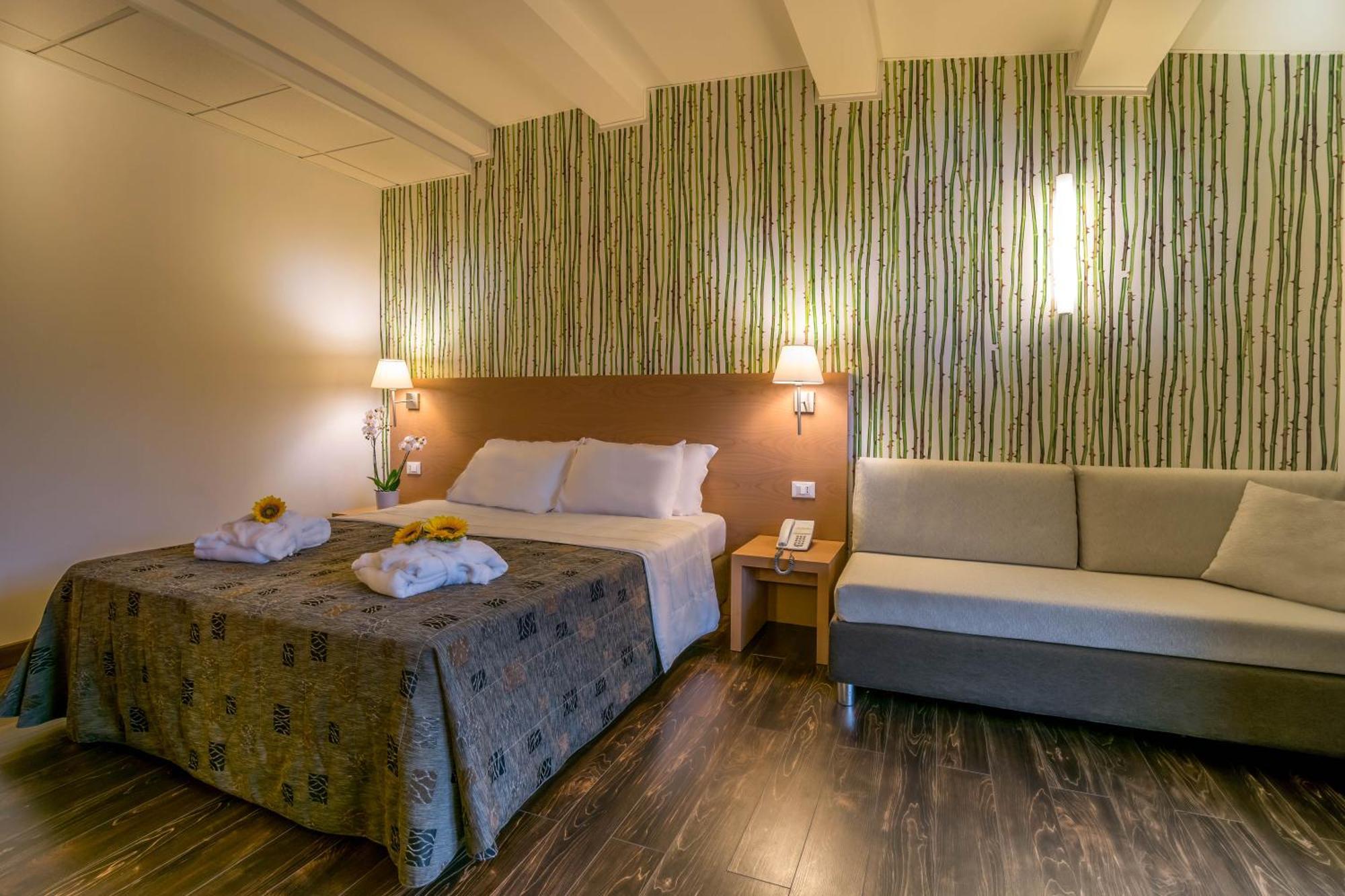 Junior Suite,681760386:JPEG