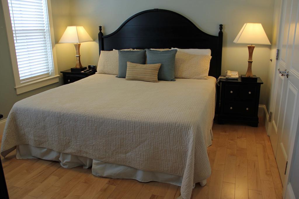 King Suite with Balcony