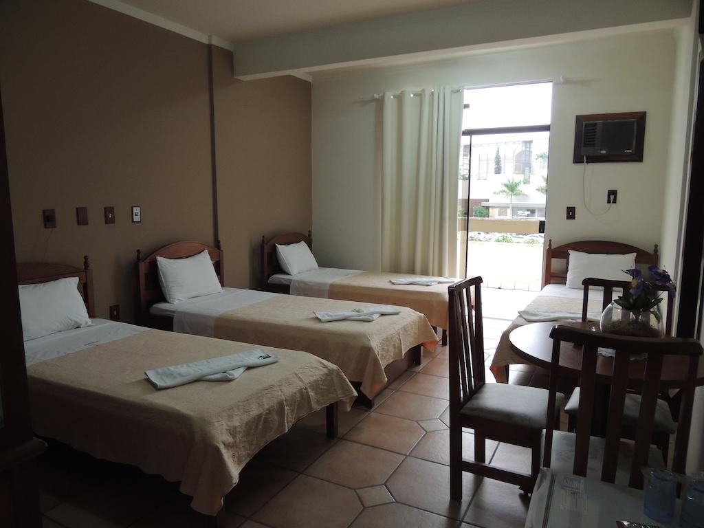 Quarto Família com Varanda