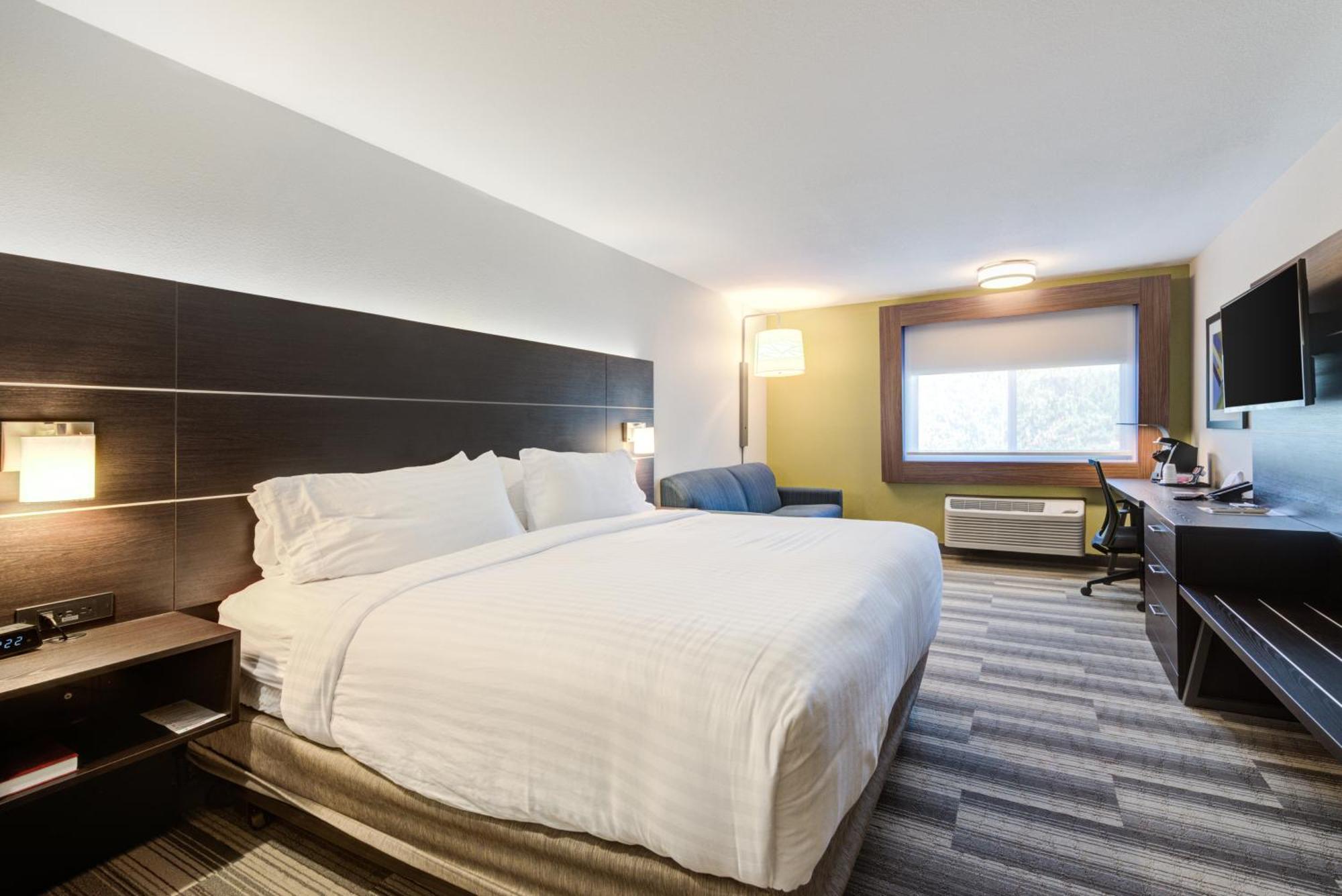 Standard King Room