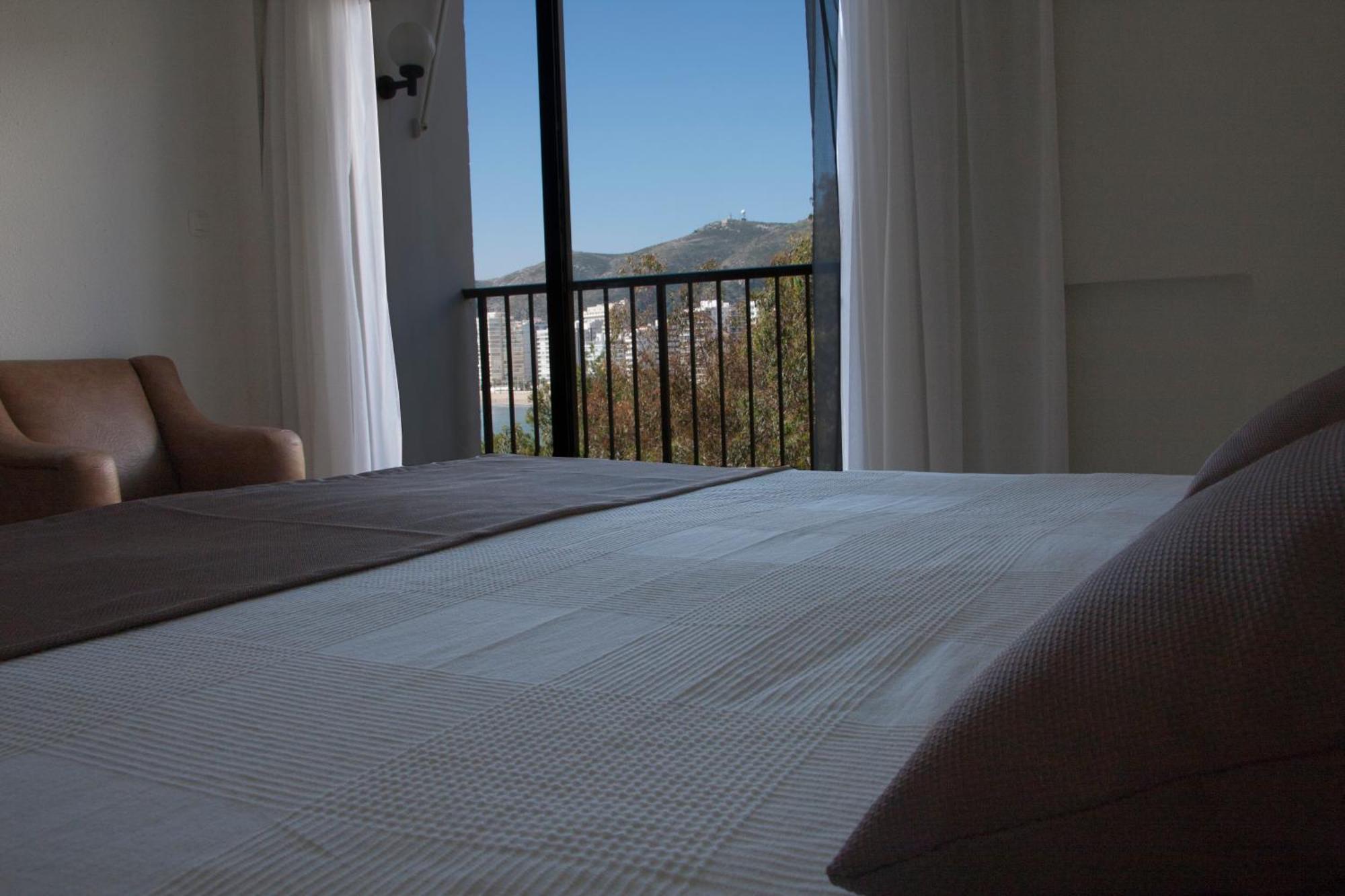 Double Room with Extra Bed (2 Adults + 1 Child),688024944:JPEG