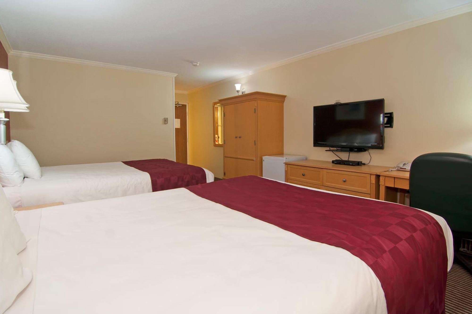 Queen Room with Two Queen Beds - Non-Smoking