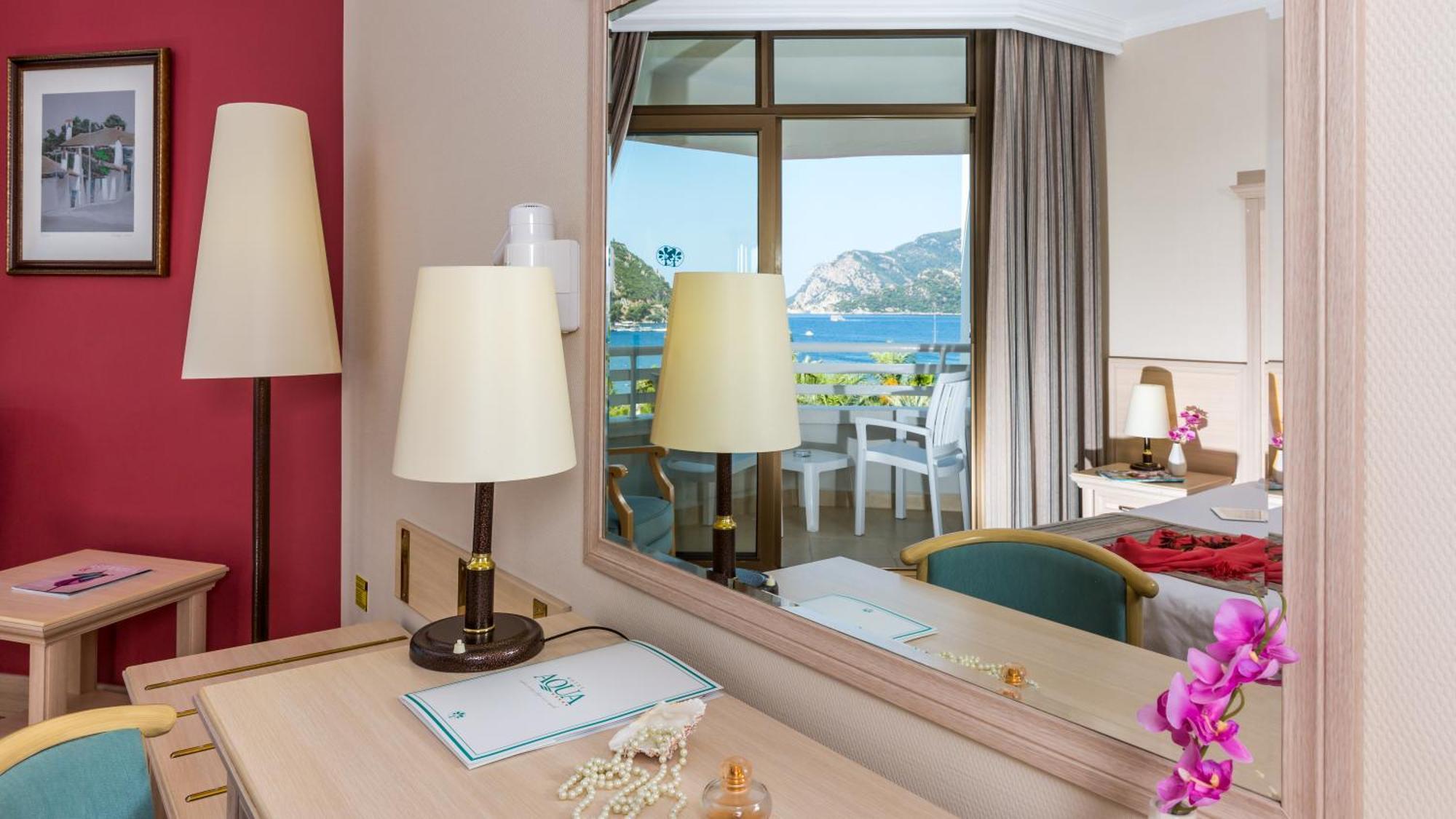 Standard Double or Twin Room with Partial Sea View