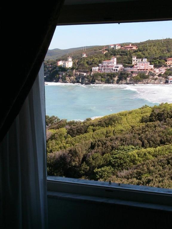 Camera Singola con Vista Mare Parziale