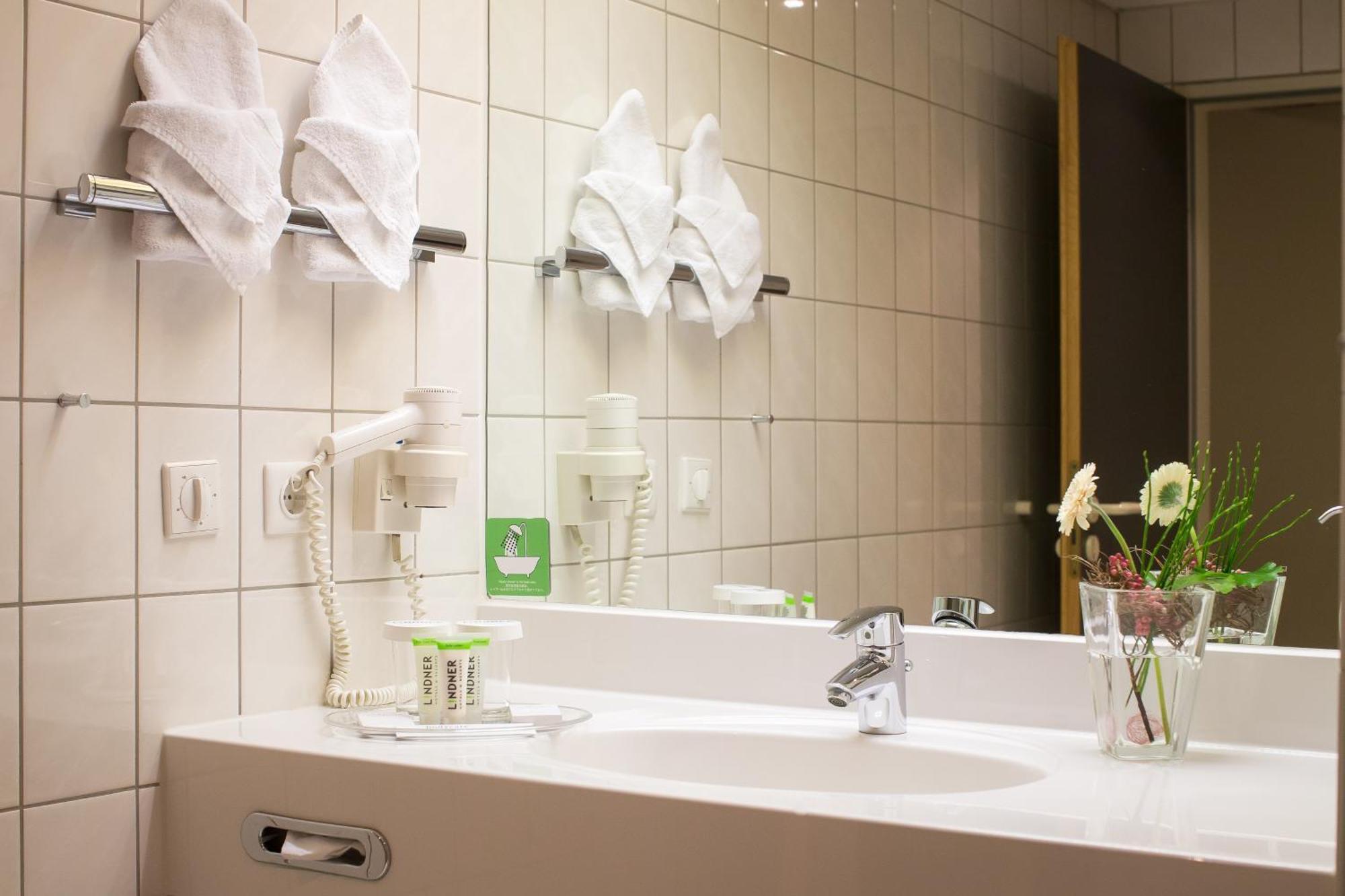 Tweepersoonskamer met 2 Aparte Bedden
