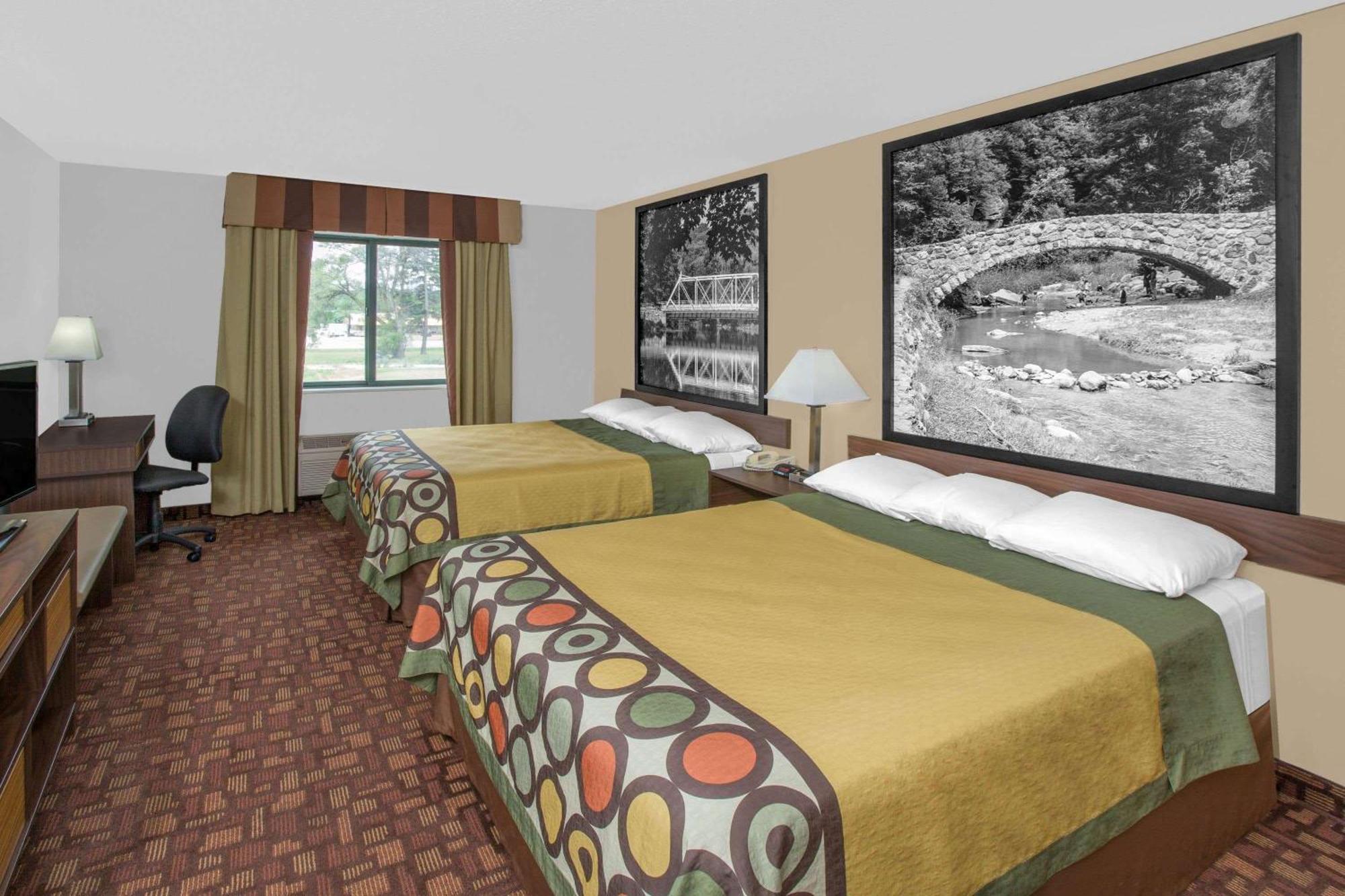 Queen Room with Two Queen Beds - Non-Smoking