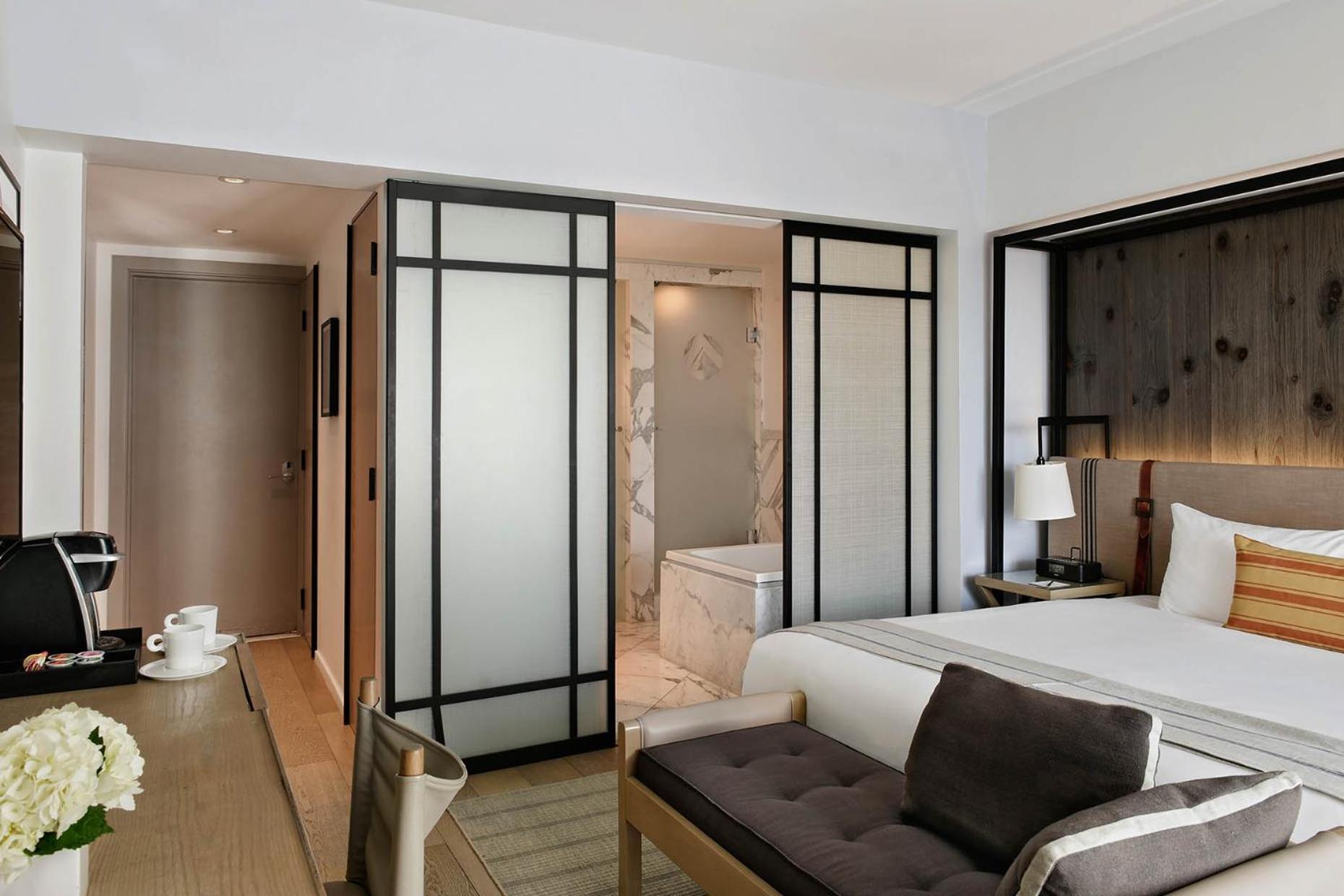 Chambre Lit King-Size avec Piscine