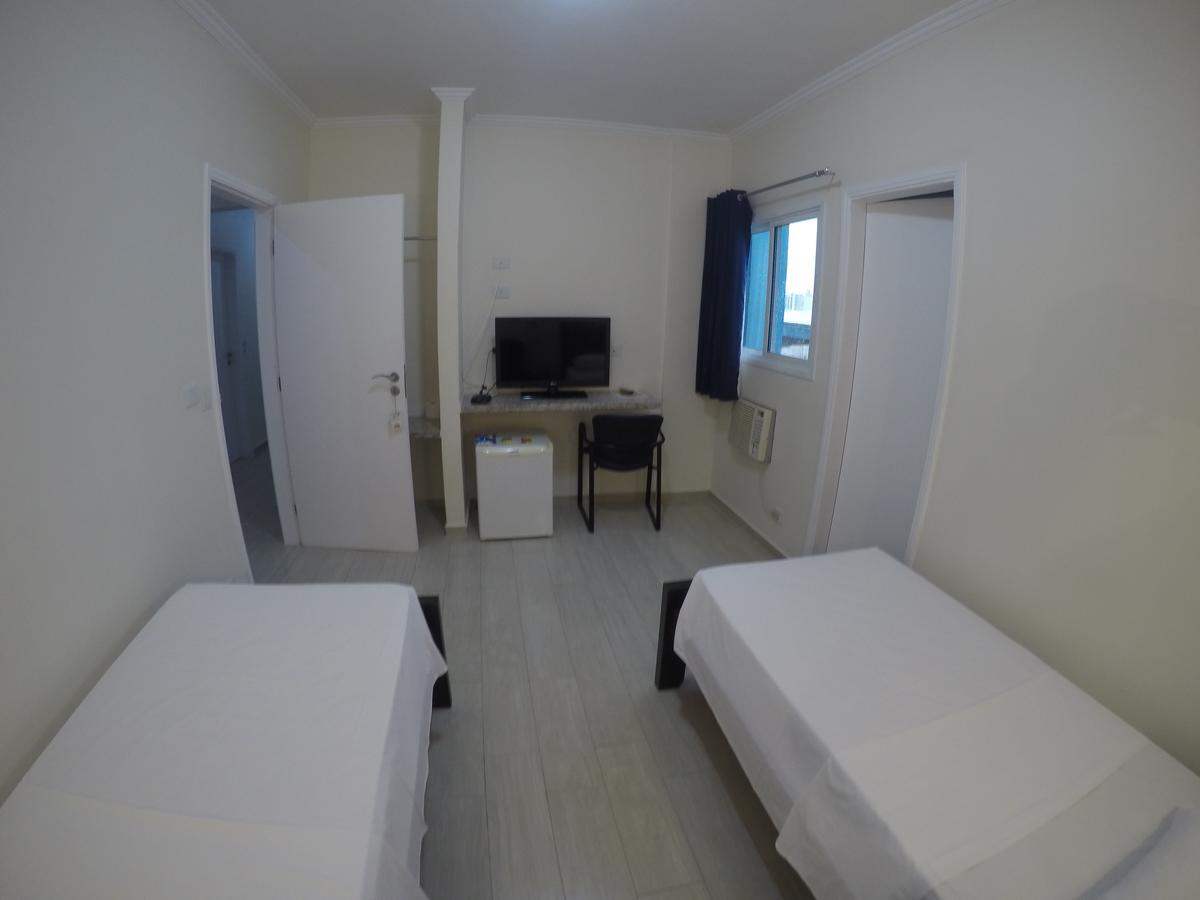 Twin Room,694935138:JPEG