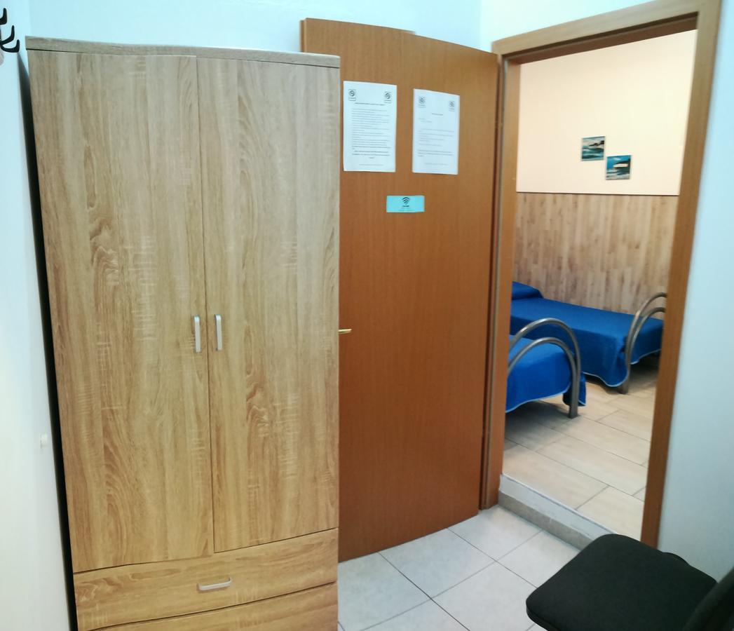 Camera Doppia con Letti Singoli con Bagno Privato