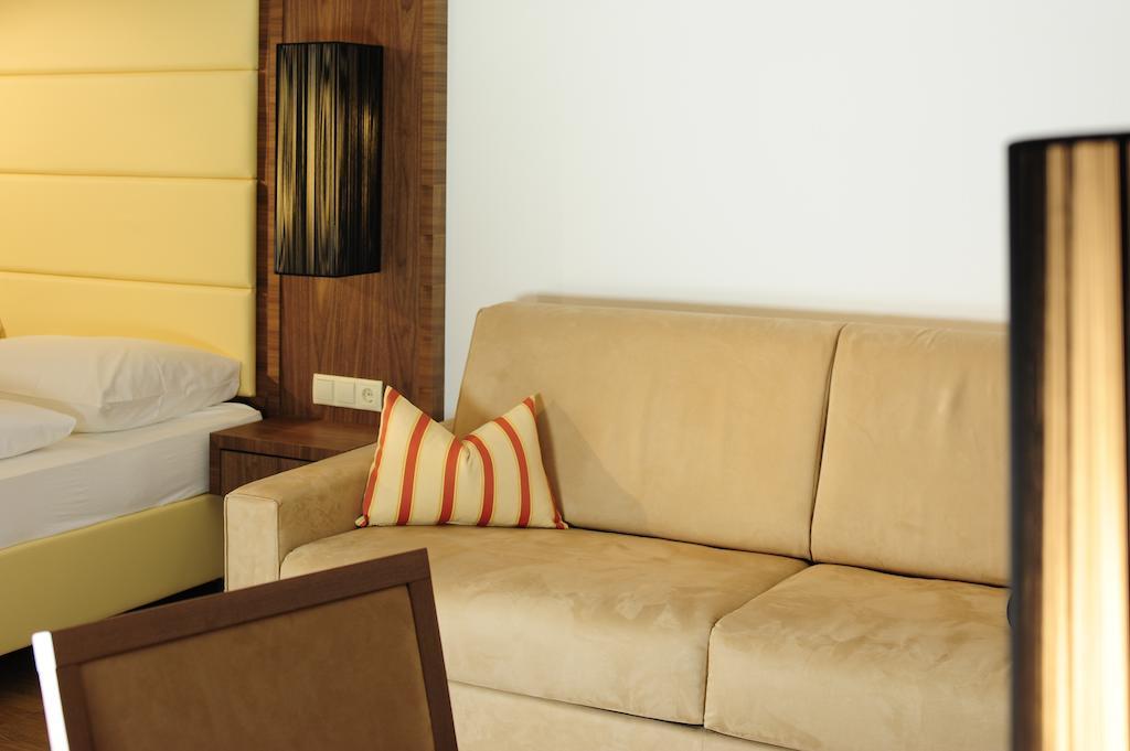 Quarto Duplo Standard com Sofá-cama