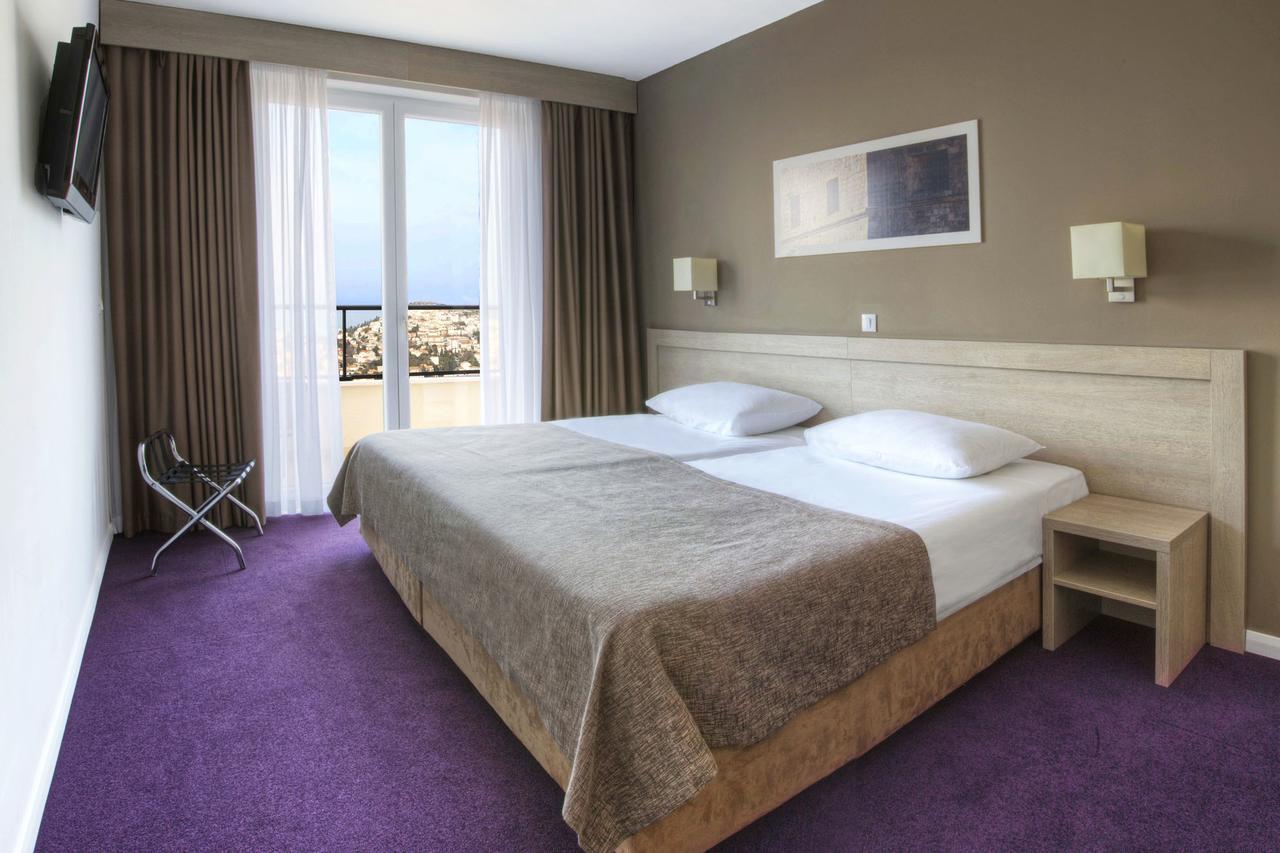 Double or Twin Room Sea View,705077692:JPEG