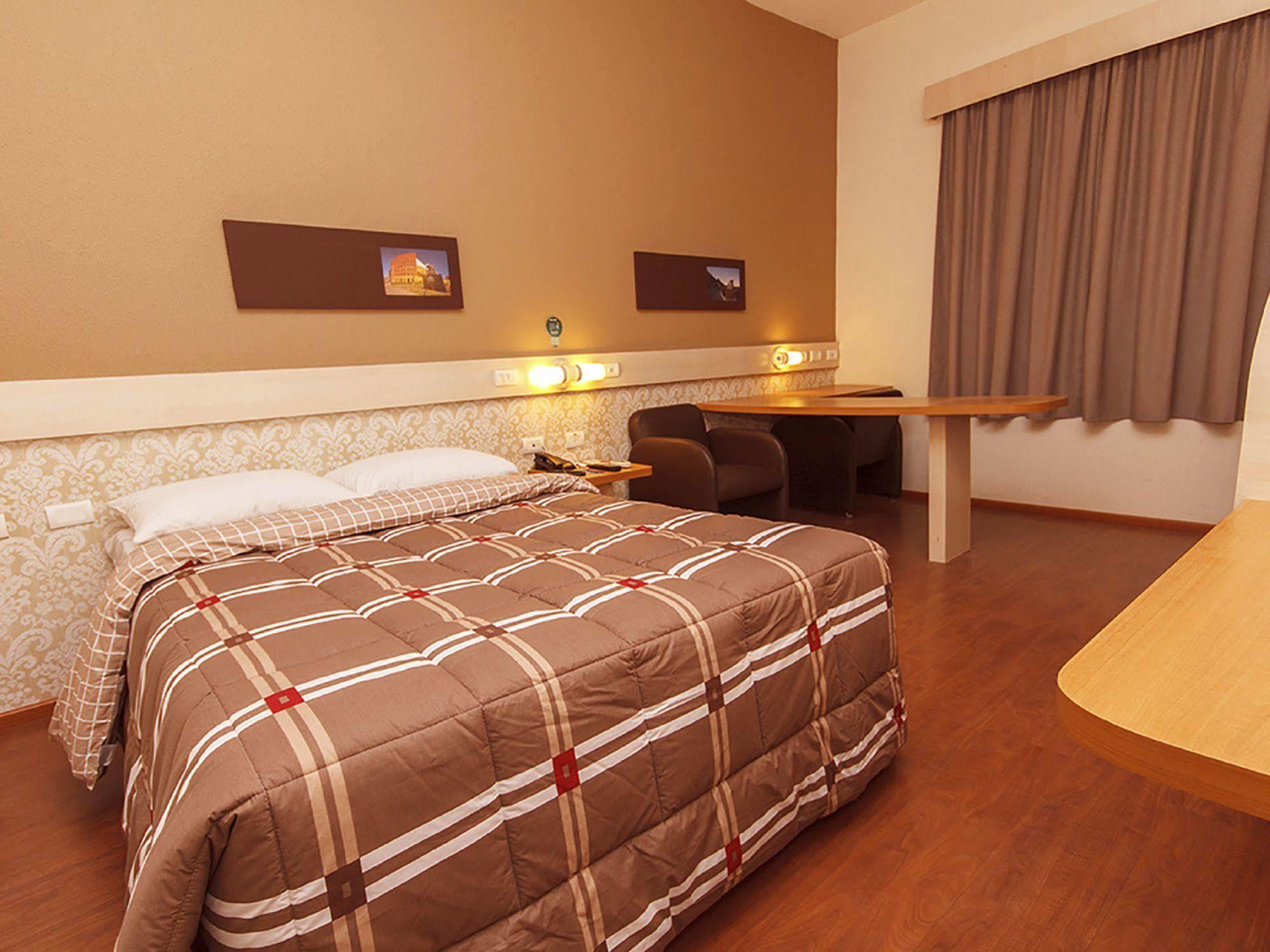 Quarto Individual