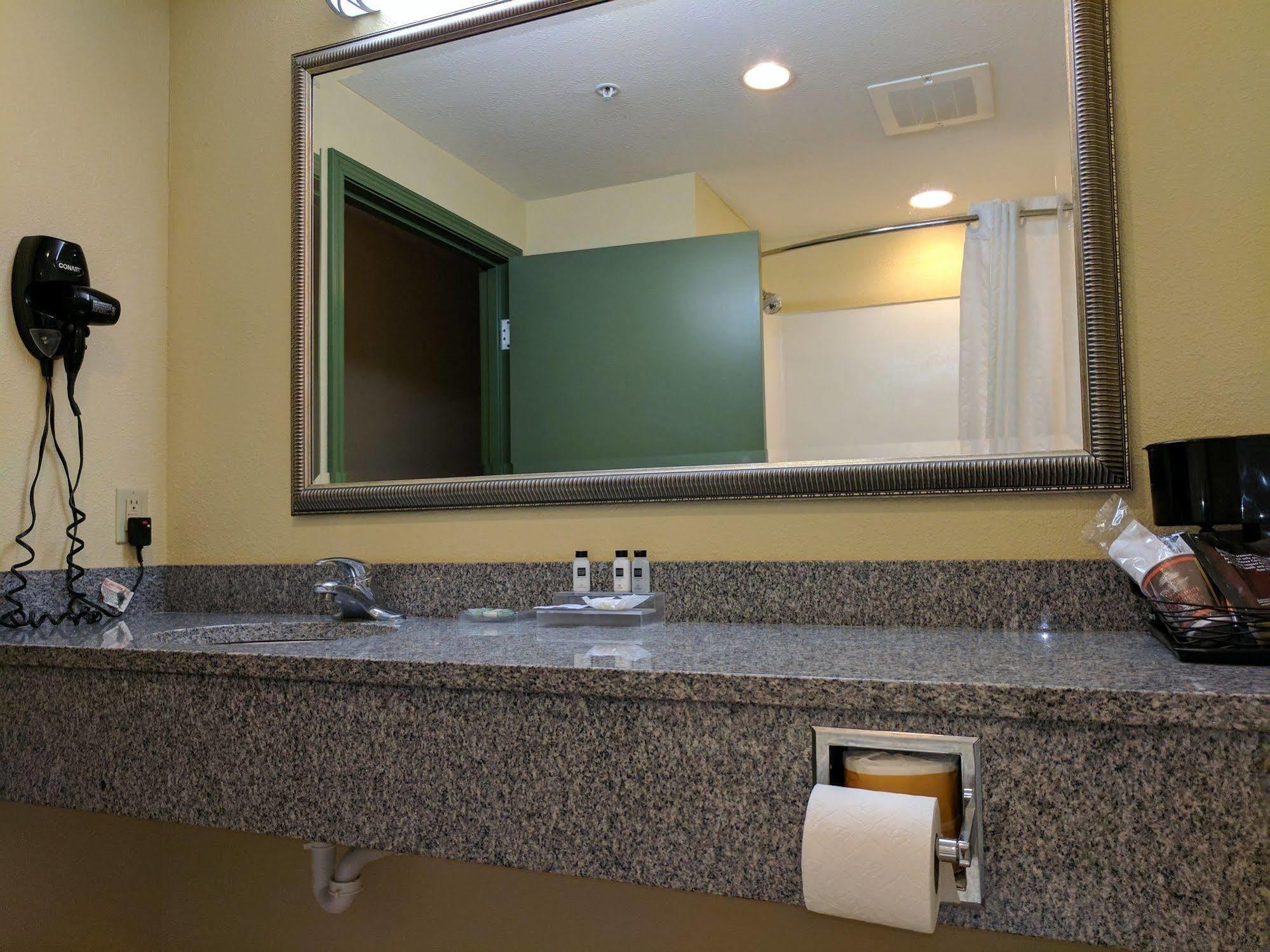 Premium Queen Room with Two Queen Beds - Non-Smoking