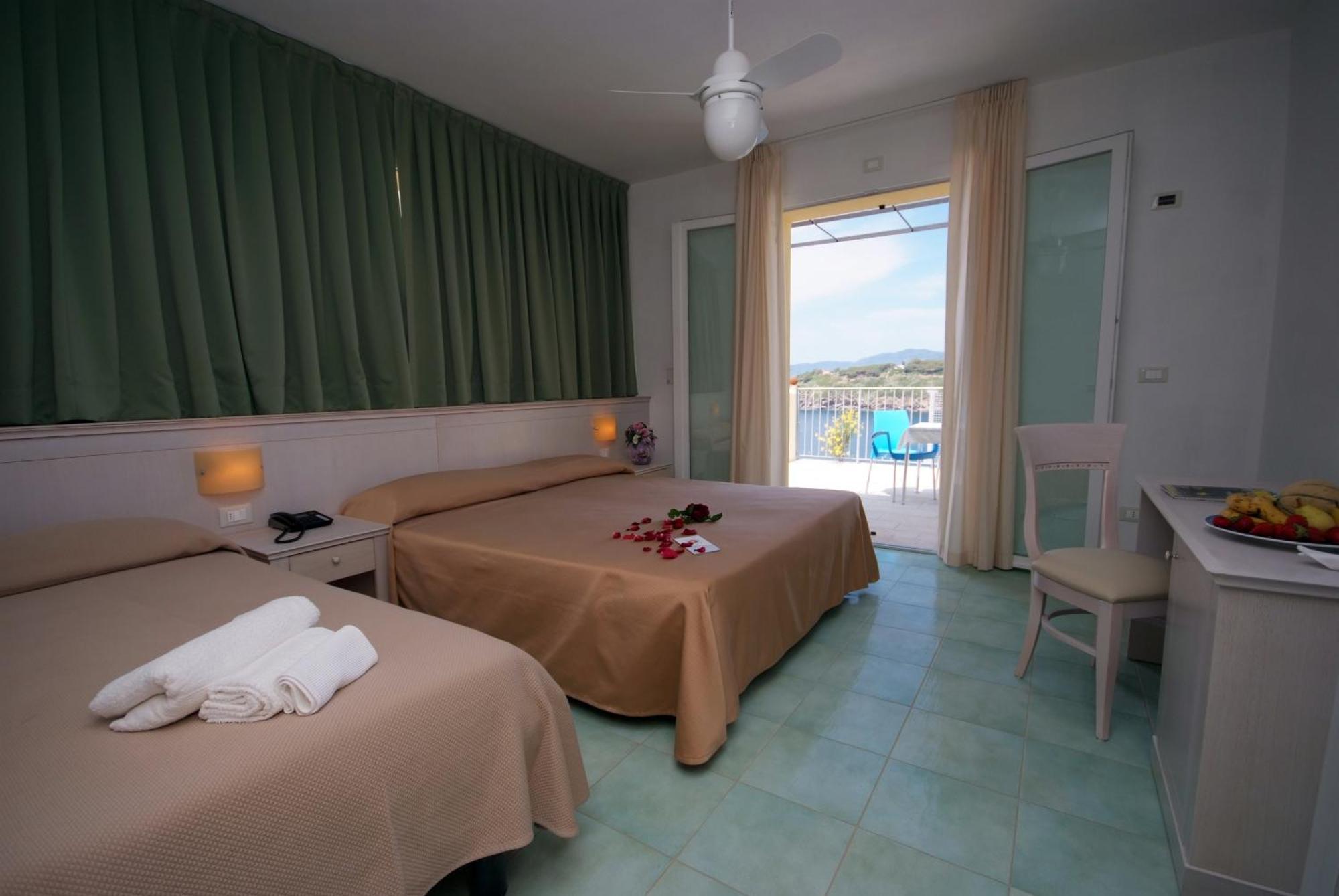Triple Room Sea View,1635082438:JPEG