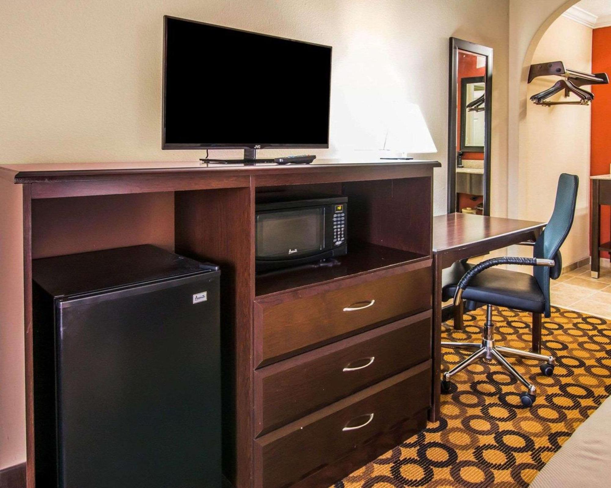 King Room - Accessible/Non-Smoking